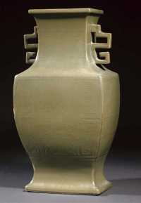 18th century A large teadust glazed hu vase
